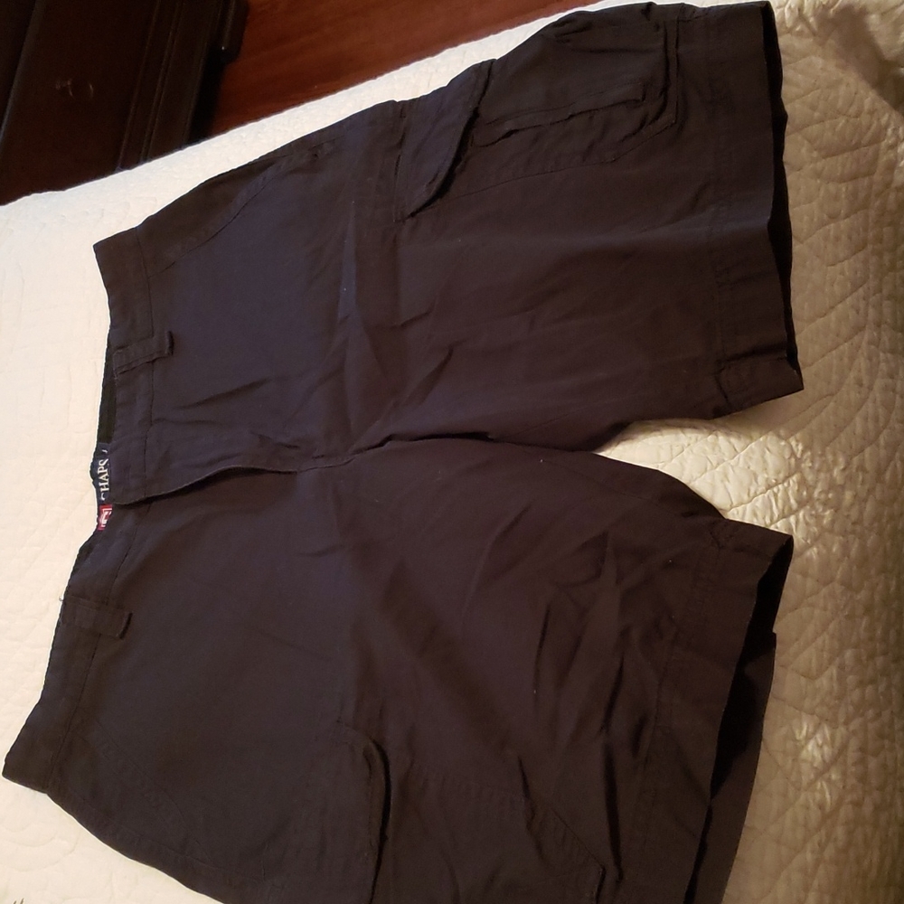 CHAPS Men's Black Cargo Shorts